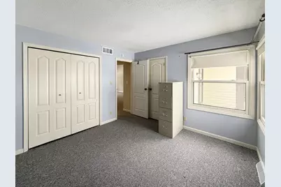 1020 Bertram Drive #17-1, Freeport, IL 61032 - Photo 13