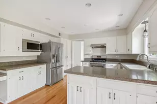 1205 Brian Cir, Libertyville, IL 60048 - Photo 11