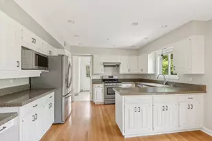 1205 Brian Cir, Libertyville, IL 60048 - Photo 9