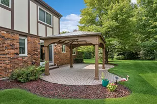 1205 Brian Cir, Libertyville, IL 60048 - Photo 29