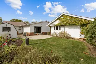 851 Crest Ave, Elk Grove Village, IL 60007 - Photo 25