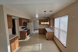 1317 Spalding Dr, Mundelein, IL 60060 - Photo 5