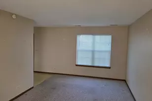 1317 Spalding Dr, Mundelein, IL 60060 - Photo 3