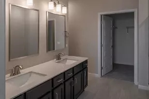 3262 Oak Creek Ln, Aurora, IL 60503 - Photo 11