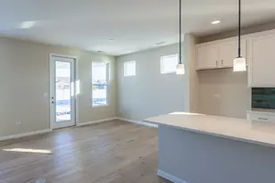 3262 Oak Creek Ln, Aurora, IL 60503 - Photo 5