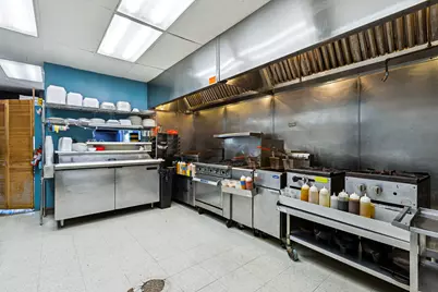 6602 N Barrington Road, Hanover Park, IL 60133 - Photo 15