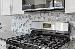 7725 S St Louis Ave, Chicago, IL 60652 - Photo 9