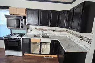 525 S Lasalle St, Aurora, IL 60505 - Photo 7