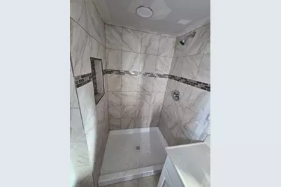 525 S Lasalle Street, Aurora, IL 60505 - Photo 9