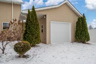 2501 Meadow View Ln, Rockford, IL 61102 - Photo 41