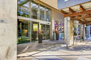 550 N St Clair St, Chicago, IL 60611 - Photo 3