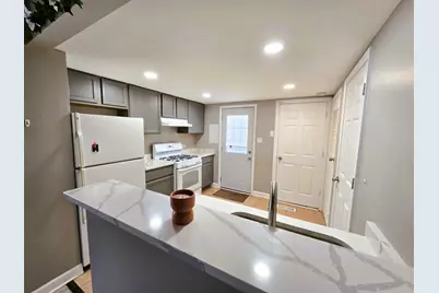 319 Meadow Green Lane, Round Lake Beach, IL 60073 - Photo 3