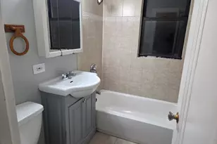 5653 N Spaulding Ave, Chicago, IL 60659 - Photo 7