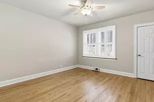 11006 S Homan Ave, Chicago, IL 60655 - Photo 7