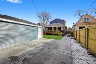 11348 S Stewart Ave, Chicago, IL 60628 - Photo 27