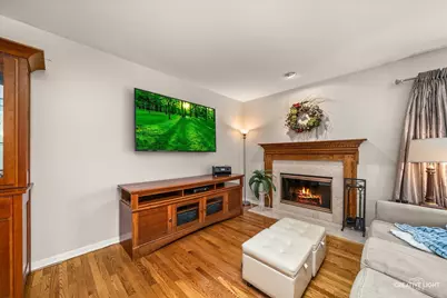 1712 Coach Drive, Naperville, IL 60565 - Photo 5