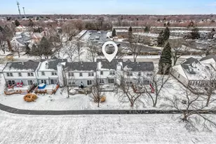 1712 Coach Dr, Naperville, IL 60565 - Photo 33