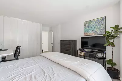 1555 N Sandburg Terrace #217K, Chicago, IL 60610 - Photo 9