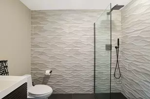 653 N Kingsbury St, Chicago, IL 60610 - Photo 11