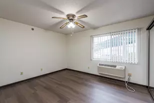 3305 Sunset Ave, Waukegan, IL 60087 - Photo 9