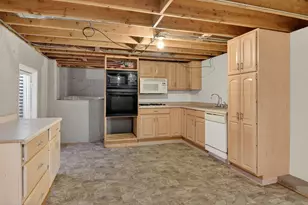 7006 Wilcox Ave, Darien, IL 60561 - Photo 25