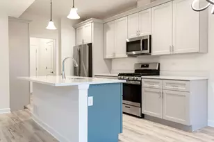 513 Amherst Dr, Sycamore, IL 60178 - Photo 3