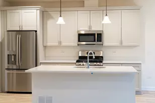 513 Amherst Dr, Sycamore, IL 60178 - Photo 5