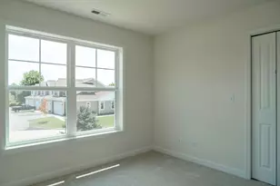 513 Amherst Dr, Sycamore, IL 60178 - Photo 21