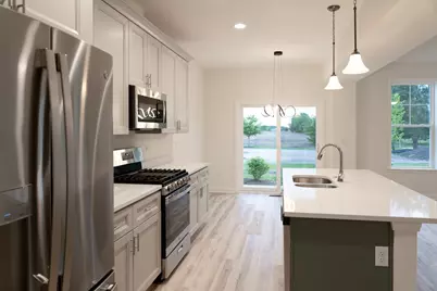 513 Amherst Drive, Sycamore, IL 60178 - Photo 7