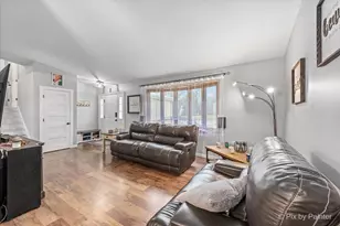 [Address not provided], Crystal Lake, IL 60012 - Photo 7