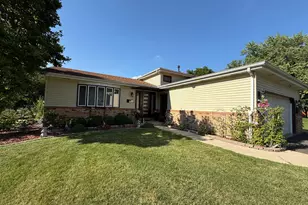 [Address not provided], Crystal Lake, IL 60012 - Photo 3