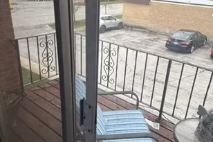 18340 Cherry Creek Dr, Homewood, IL 60430 - Photo 3