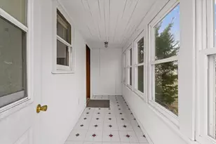 242 E Pine St, Paxton, IL 60957 - Photo 3