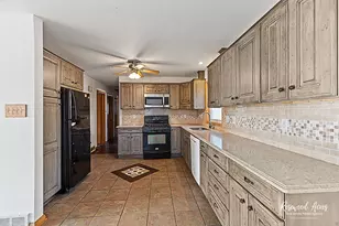 512 S Wall St, Kankakee, IL 60901 - Photo 9