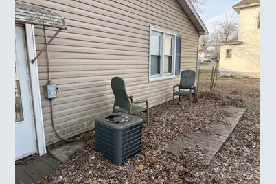 602 E Cherry Street, Watseka, IL 60970 - Photo 5