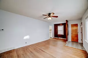 602 E Cherry St, Watseka, IL 60970 - Photo 15