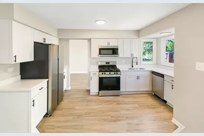 19520 Lake Lynwood Drive, Lynwood, IL 60411 - Photo 7