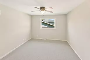 19520 Lake Lynwood Dr, Lynwood, IL 60411 - Photo 11