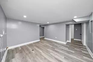 8033 S Harvard Ave, Chicago, IL 60620 - Photo 19