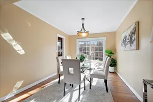 2440 Simpson St, Evanston, IL 60201 - Photo 9