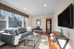 2440 Simpson St, Evanston, IL 60201 - Photo 17