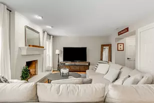 [Address not provided], Naperville, IL 60563 - Photo 9