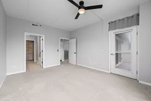 3100 Town Square Dr, Rolling Meadows, IL 60008 - Photo 9