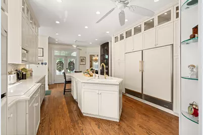 201 Scottswood Road, Riverside, IL 60546 - Photo 19