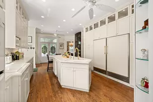 201 Scottswood Rd, Riverside, IL 60546 - Photo 19