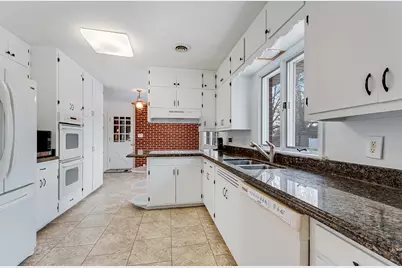 313 N Raven Road, Shorewood, IL 60404 - Photo 7