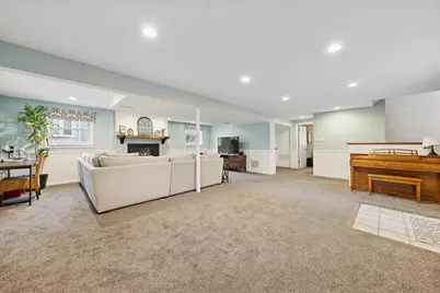 1351 Brentwood Lane, Wheaton, IL 60189 - Photo 27