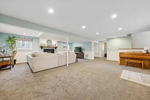 1351 Brentwood Ln, Wheaton, IL 60189 - Photo 27