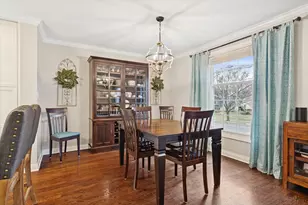 1351 Brentwood Ln, Wheaton, IL 60189 - Photo 11