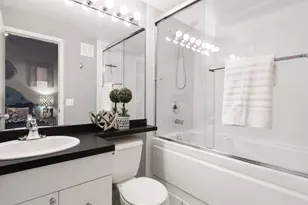 226 N Clinton St, Chicago, IL 60661 - Photo 11